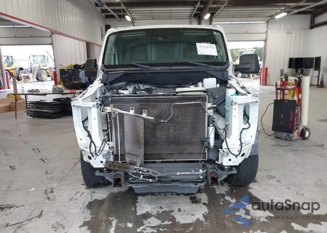 2017 Nissan Nv S V6 z USA, uszkodzony, nr VIN 001N6BF0KM8HN8022